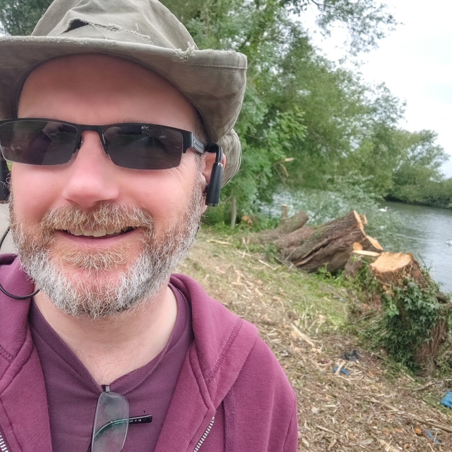 50daysofshades d14-i02 tree stumps by river Thames