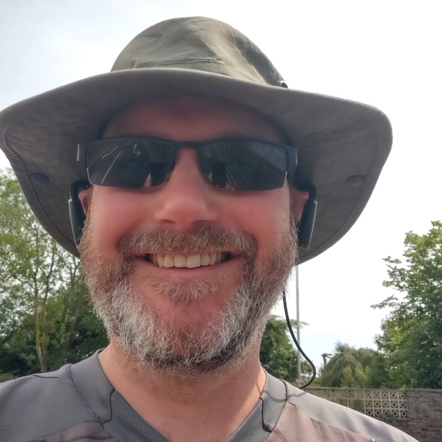 50daysofshades d52-i01 - Stephen Wells - Keeping your cool